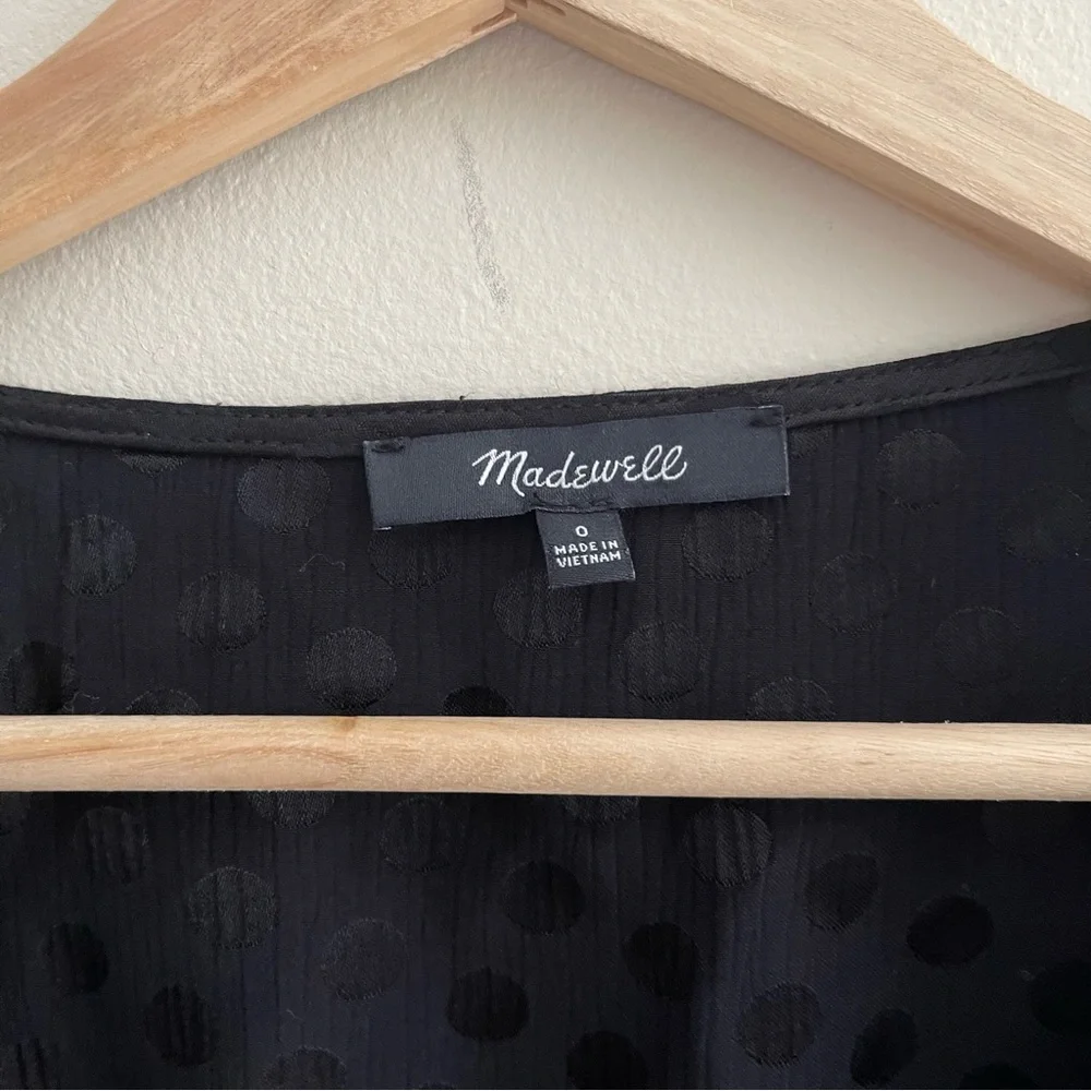 Madewell Smocked Sleeve Daylight Top in Woven Dot - Picture 10 of 11